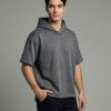 Camiseta Con Capota Gris Oversize Modelo