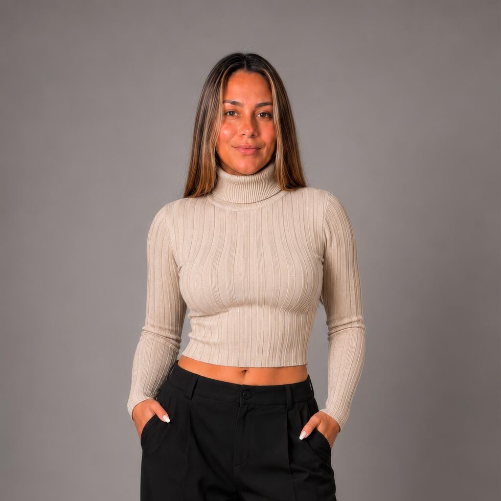 Buzo Saco Cuello Tortuga Corto Beige